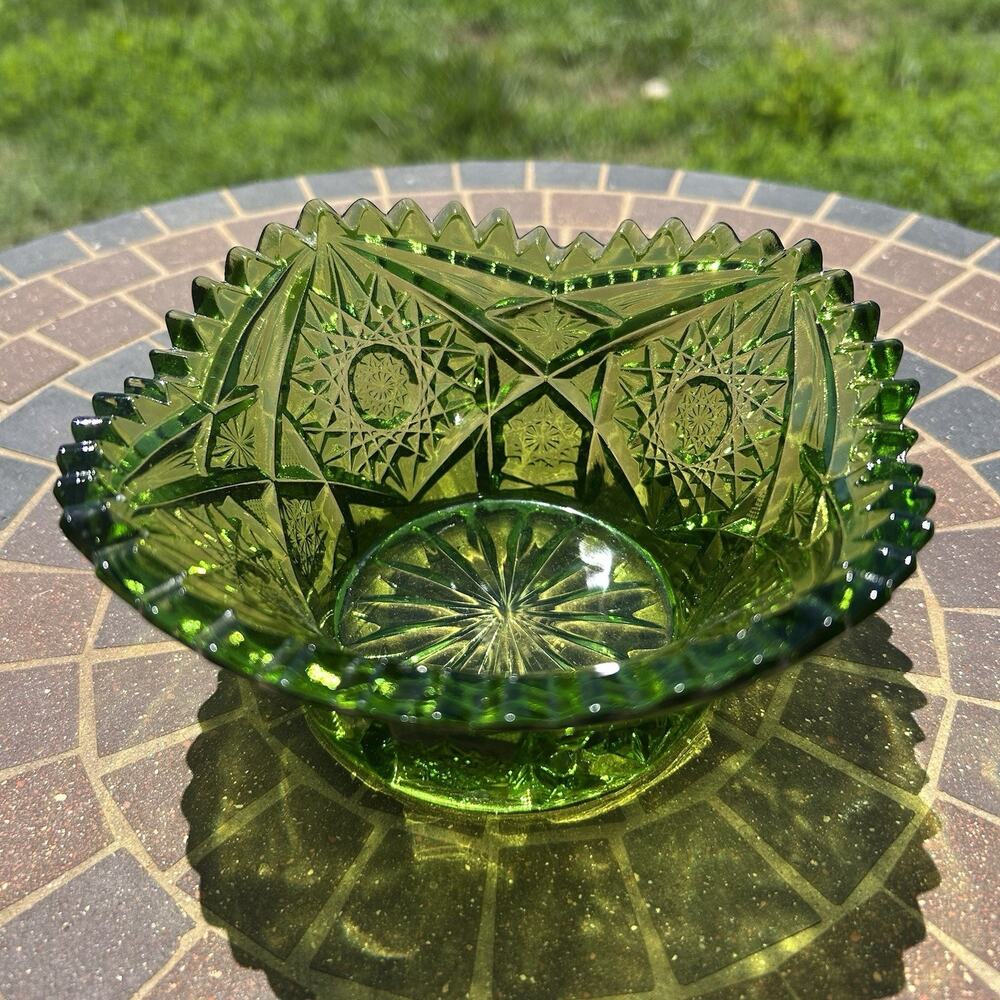 LE SMITH EMERALD GREEN GLASS HOBSTAR & ARCHES SAWTOOTH EDGE SCALLOPED BOWL